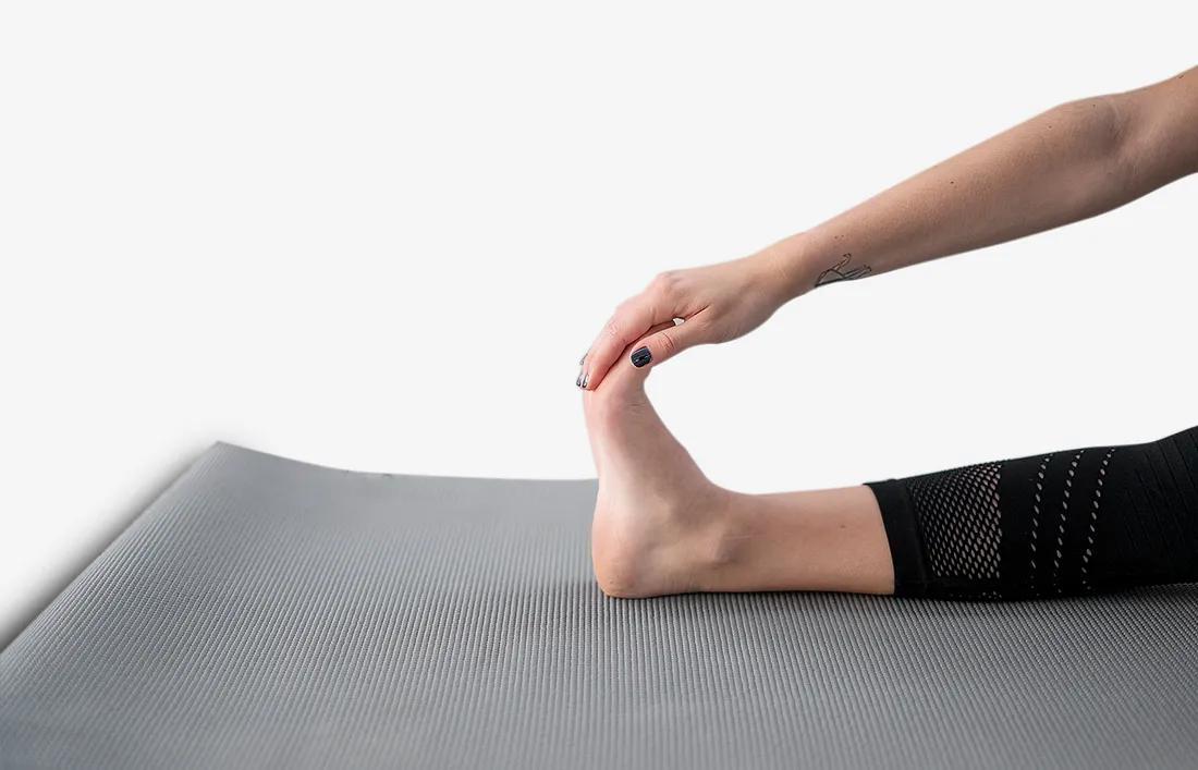 Toe bend technique for leg massage